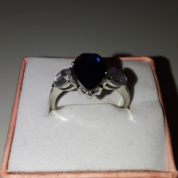 Sapphire and amethyst ring size 6, brand new - Picture 2 of 4
